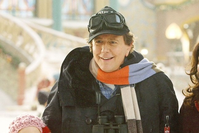 This is Judge Reinhold. He has gotten older.