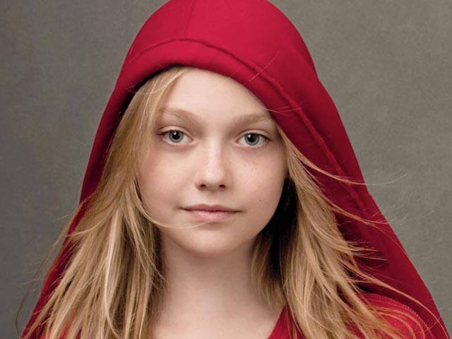 Dakota Fanning Plays Italian Vampire In New Moon Den Of Geek