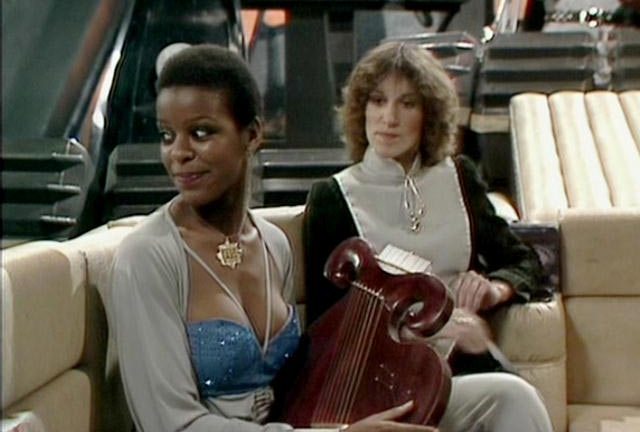 Give us a tune then, Dayna...