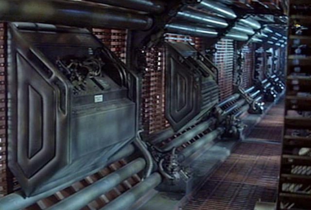 Roger Christian and Ron Cobb giving good corridor in Alien (1979)