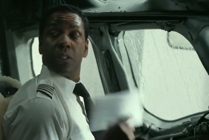 World of sanoobar: movie review: flight First trailer: Denzel Washington in Flight | Den of Geek