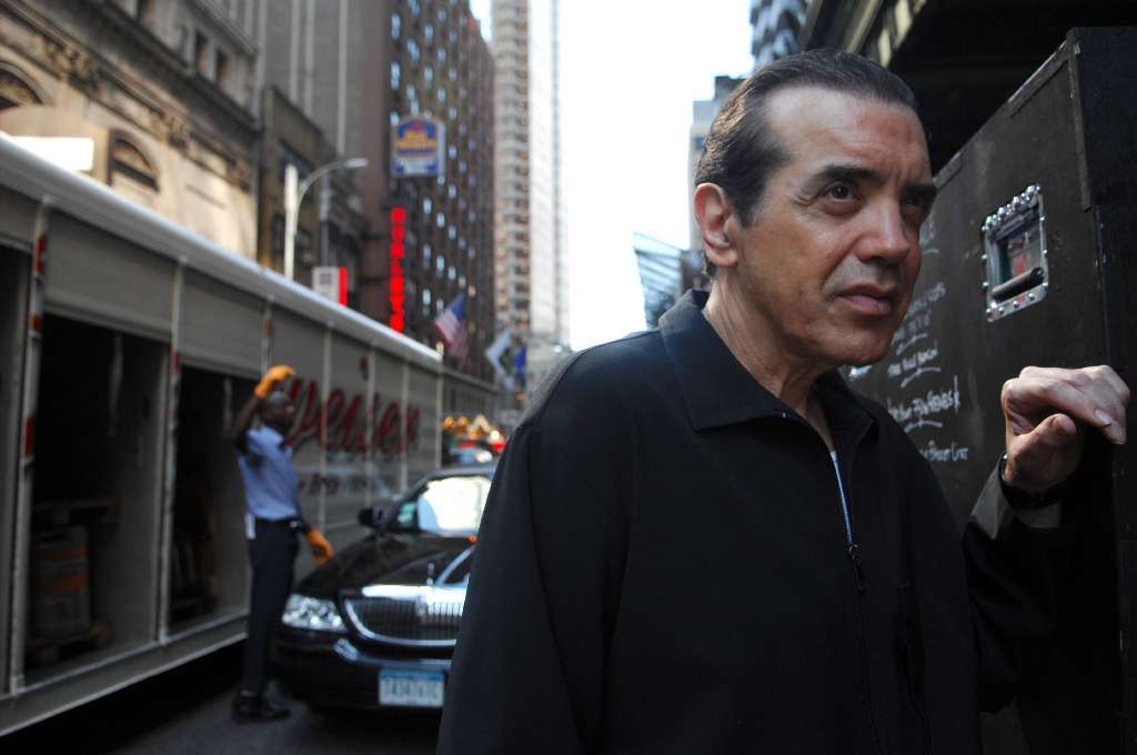 chazz palminteri shops mob comedy unorganized crime tv chazz palminteri shops mob comedy unorganized crime tv