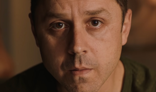 Giovanni Ribisi and Marin Ireland in Amazon's Sneaky Pete