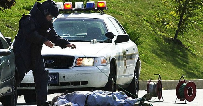 Collar Bomb Heist True Crime Doc Series Coming to Netflix - Den of Geek