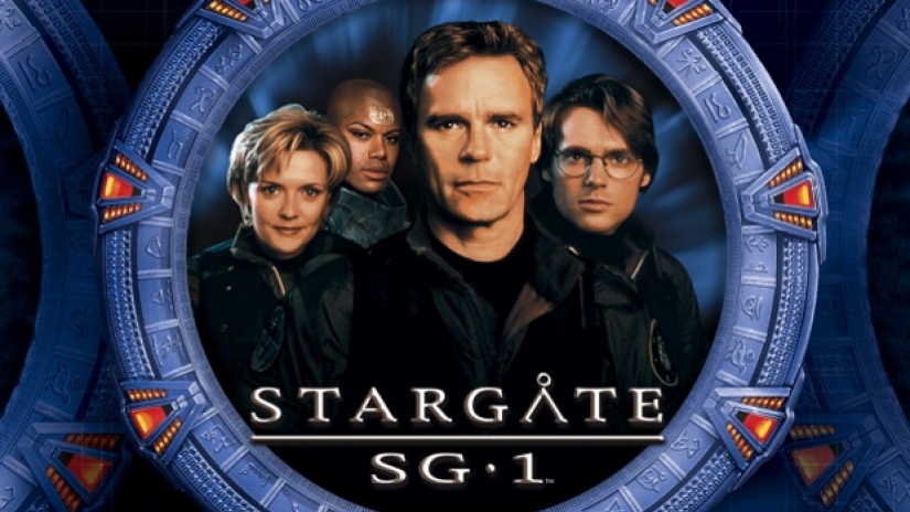 stargate time travel episodes