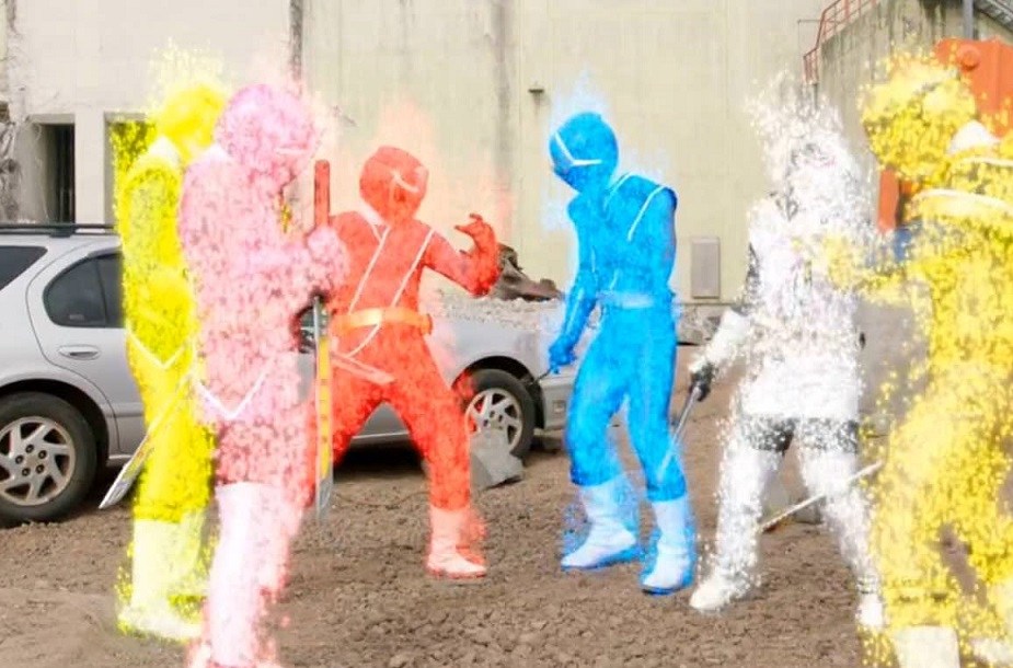 https://www.denofgeek.com/wp-content/uploads/2018/11/power-rangers-super-ninja-steel-episode-21-reaching-the-nexus-team.jpg