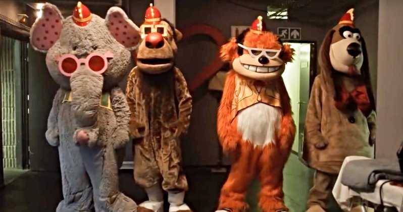 The Banana Splits Movie Trailer Is Here To Creep You Out Den Of Geek