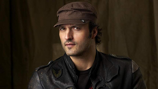 Robert Rodriguez To Direct Netflix Sci Fi Film We Can Be Heroes Cast Revealed Den Of Geek