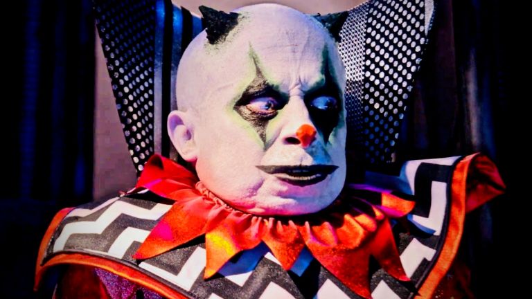Hipsters, Gangsters, Aliens and Geeks, Verne Troyer