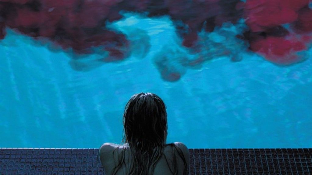 Blood in the swimming pool in It Follows