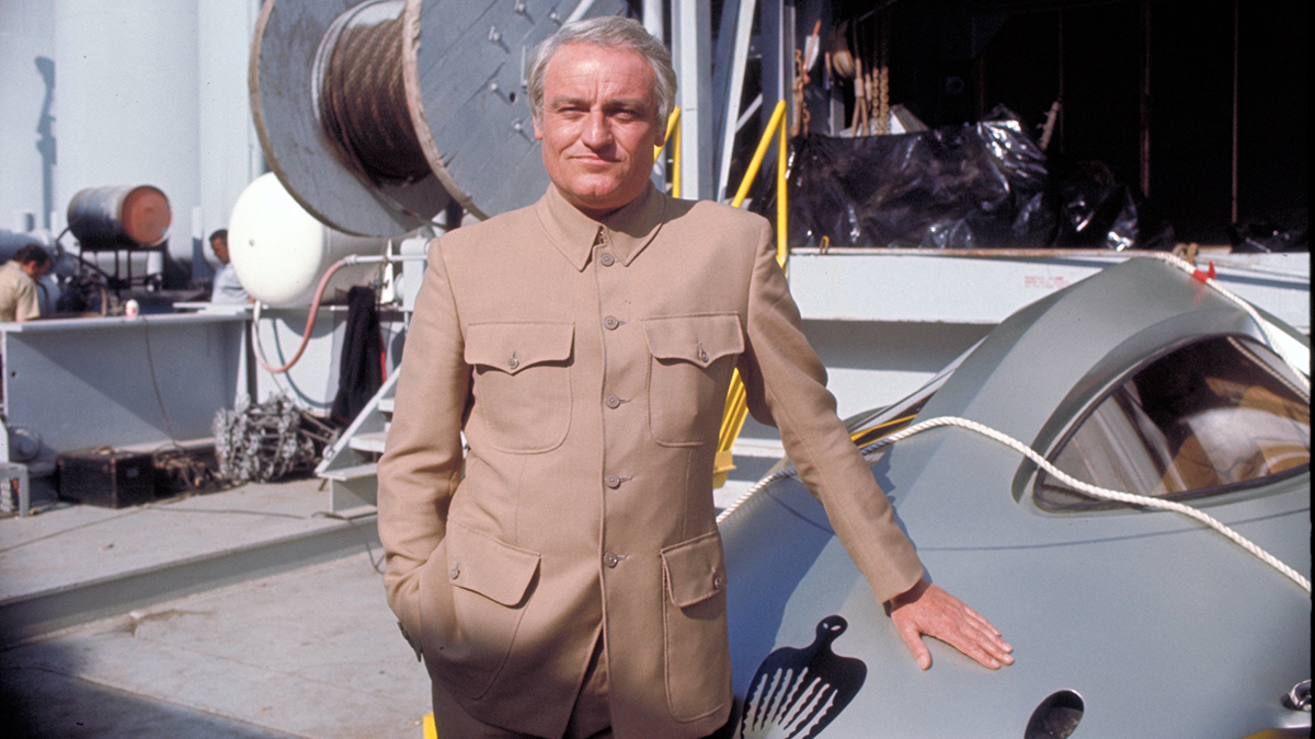 Diamonds Are Forever (1971): Charles Gray as Blofeld