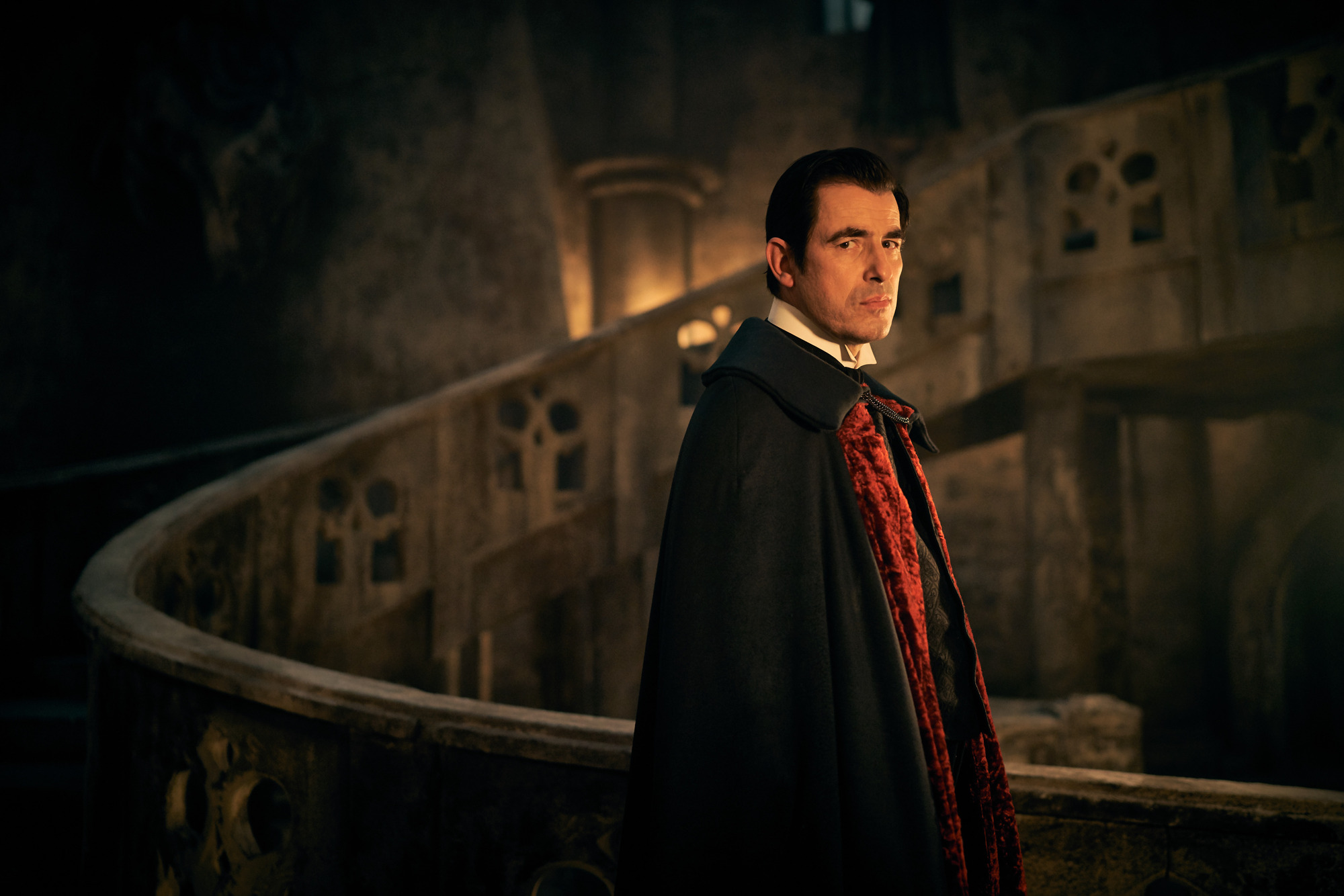 Dracula episode 1 review: a comic retelling with gusto and scares - Den