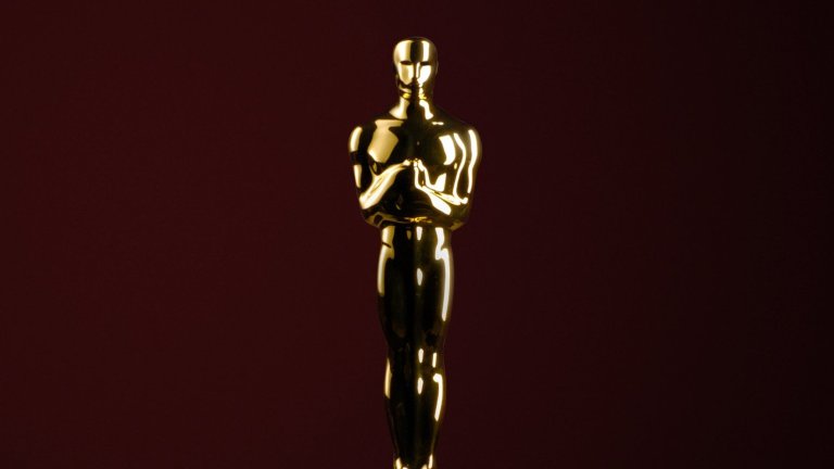 The Oscars Statue