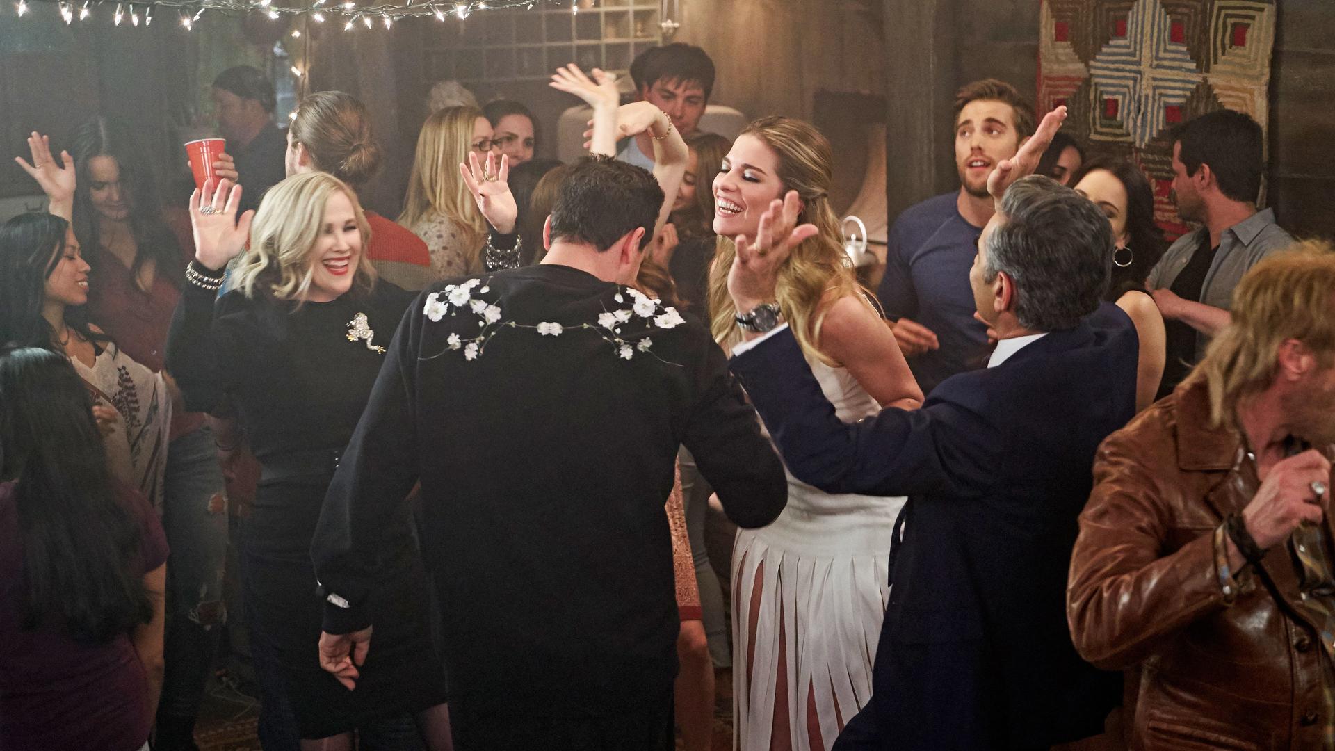 The Cast of Schitt's Creek in Happy Anniversary