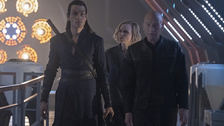 Evan Evagora, Alison Pill and Patrick Stewart in Star Trek: Picard