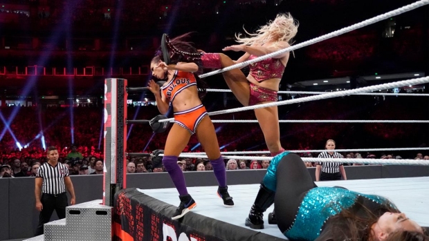 Royal Rumble Final Entrants - Carmella/Becky Lynch (2019)
