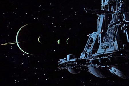 The Nostromo approaches LV426