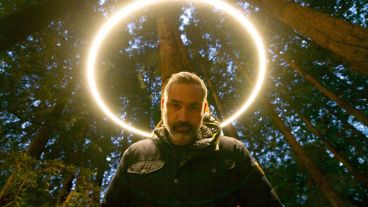 Devs: Alex Garland on Tech Company Cults, Quantum Computing, and Determinism
