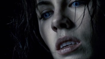 Kate Beckinsale in Underworld with Blue Eyes and Fangs
