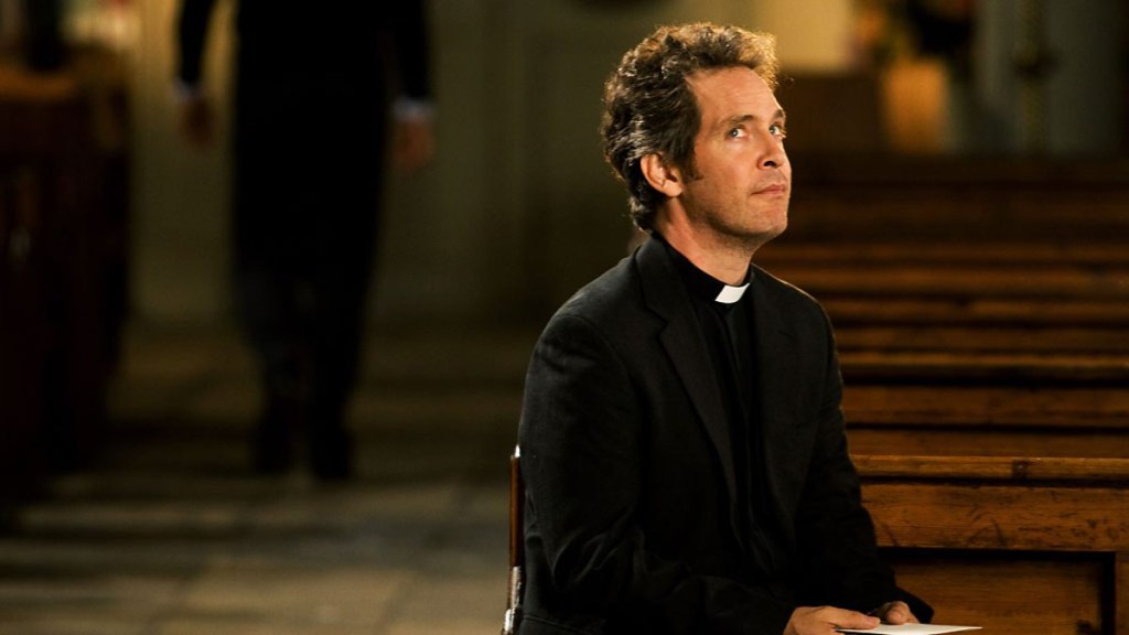 Tom Hollander in Rev.