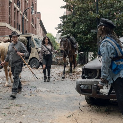 The Walking Dead Season 10 Episode 14 Look at the Flowers