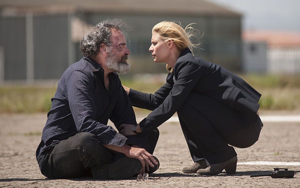 Carrie and Saul at exchange in Homeland Season 4