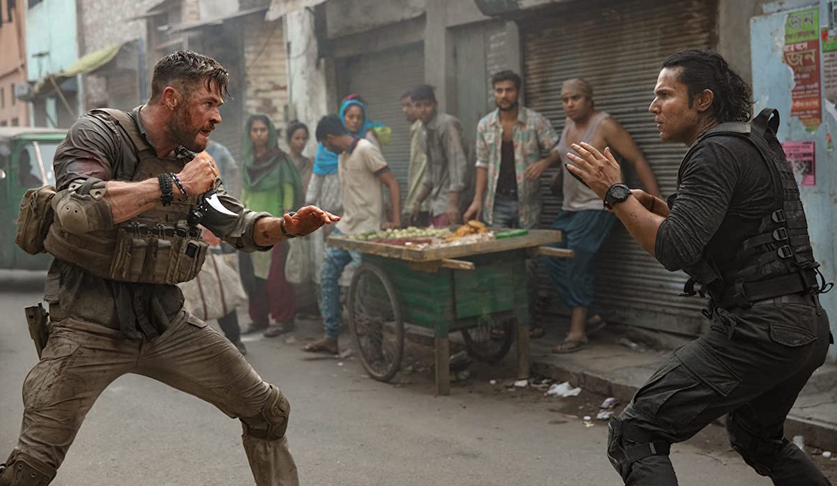 Chris Hemworth Is Ridiculously Good Looking In Extraction 4 Extraction Review Chris Hemsworth