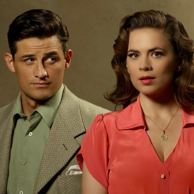 Enver Gjokaj and Hayley Atwell on Agent Carter