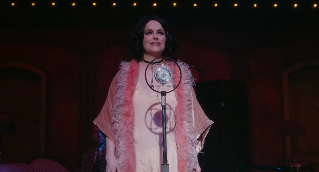 Emily Hampshire as Stevie in Schitt's Creek