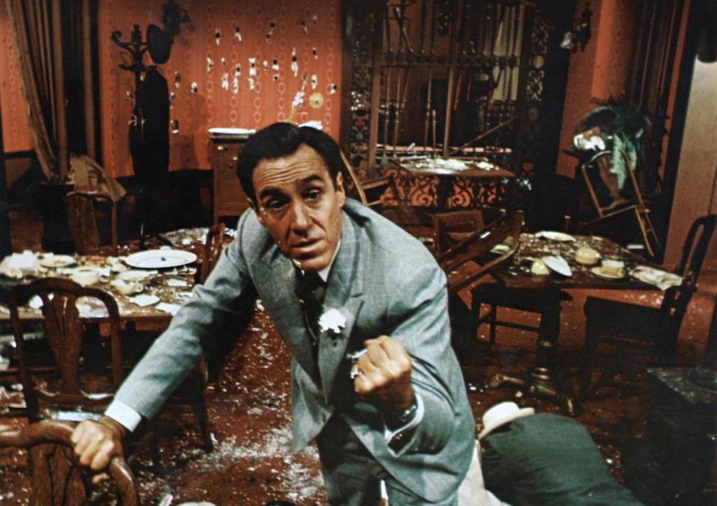 Jason Robards as Al Capone in The St Valentine's Day Massacre