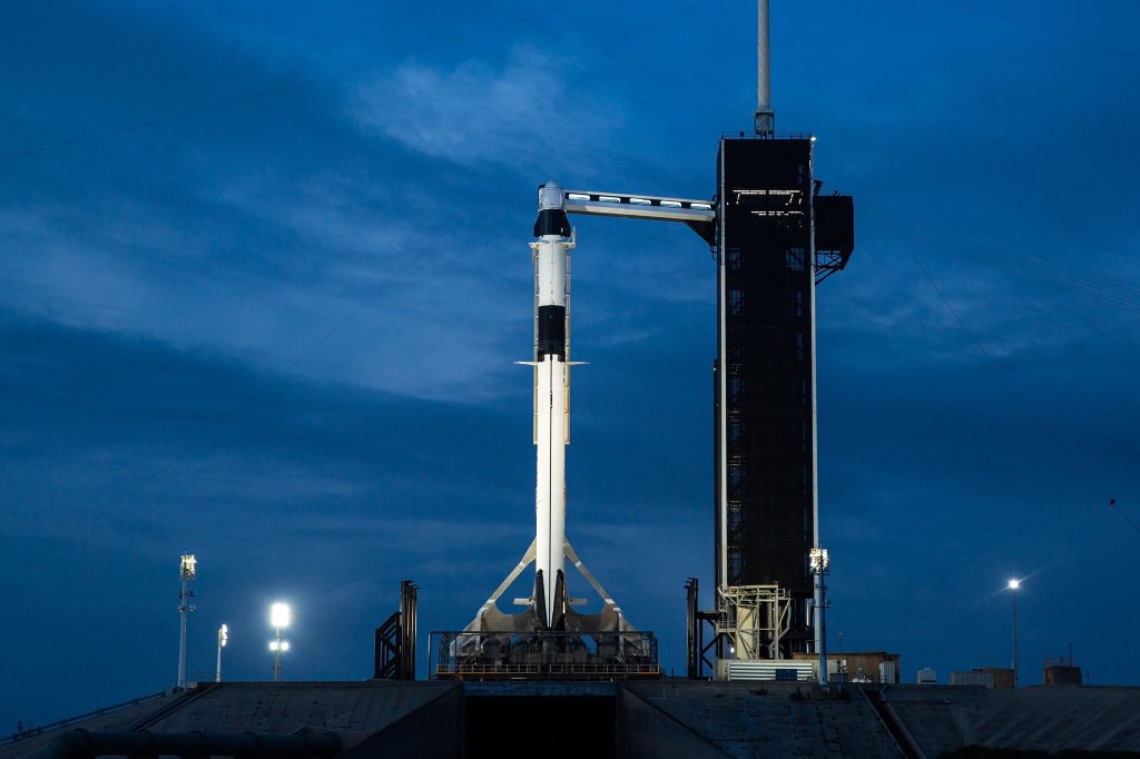 NASA SpaceX Docking Live Stream: Watch the Crew Dragon ...