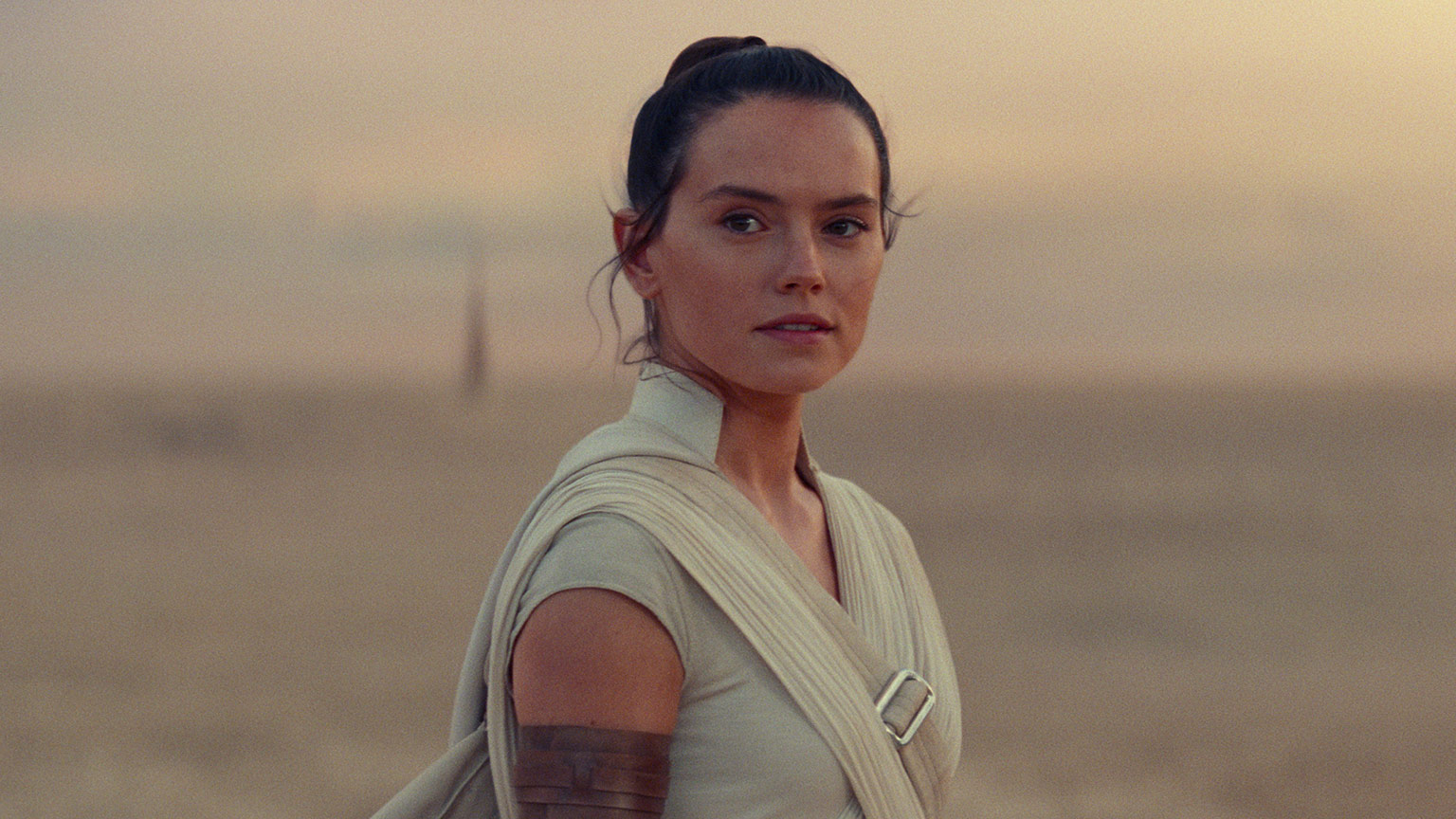 Star Wars 10 Rey Facts You Might Not Know Den Of Geek
