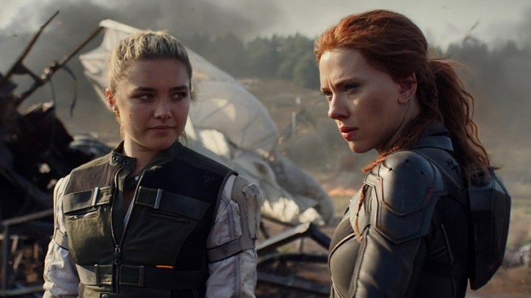 Florence Pugh and Scarlett Johansson in Black Widow