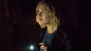 Clarke in The 100 Season 7