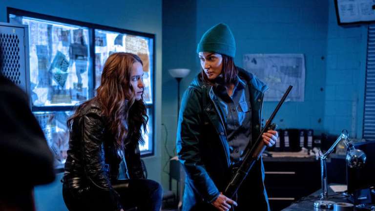 Wynonna and Nicole in the Wynonna Earp Season 4 Premiere