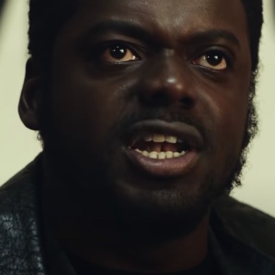 Daniel Kaluuya as Fred Hampton giving a speech in Judas and the Black Messiah