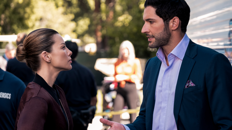 Lauren German as Chloe Decker and Tom Ellis as Lucifer in Lucifer