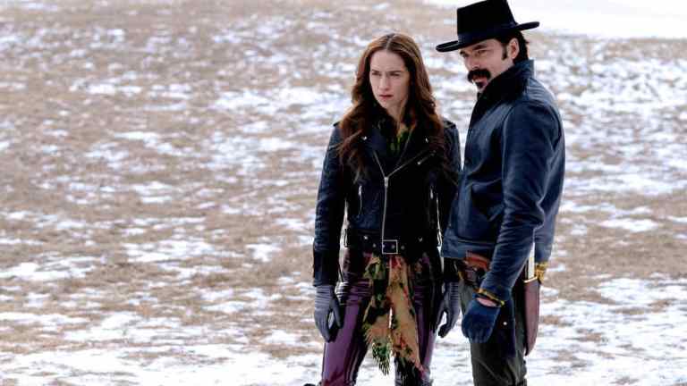 Wynonna and Doc in Wynonna Earp Season 4 Episode 5