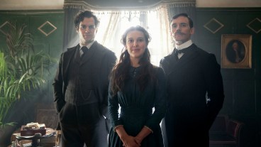 ENOLA HOLMES (L to R) HENRY CAVILL as SHERLOCK HOLMES, MILLIE BOBBY BROWN as ENOLA HOLMES, SAM CLAFLIN as MYCROFT HOLMES.