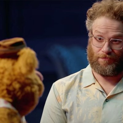 Fozzie interviewed Seth Rogen on Muppets Now