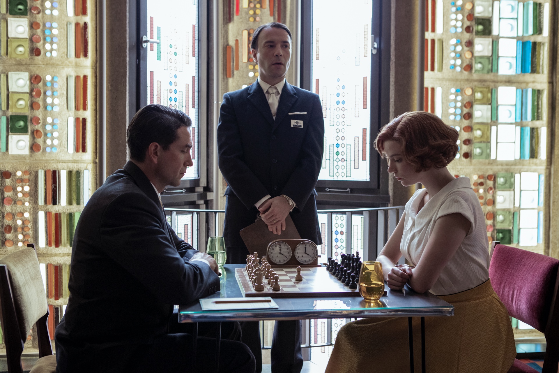 The Queen S Gambit Review A Grand Masterful Portrait Of Genius And Addiction Den Of Geek