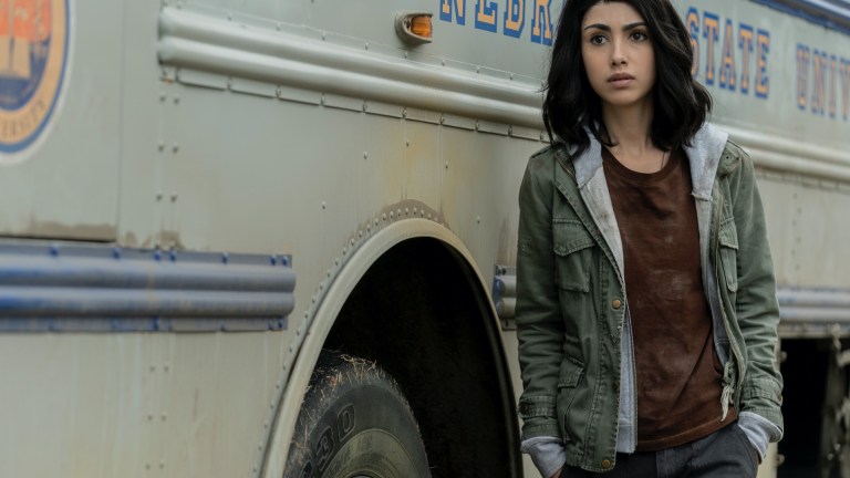 The Walking Dead World Beyond Episode 1 Review Brave Den Of Geek