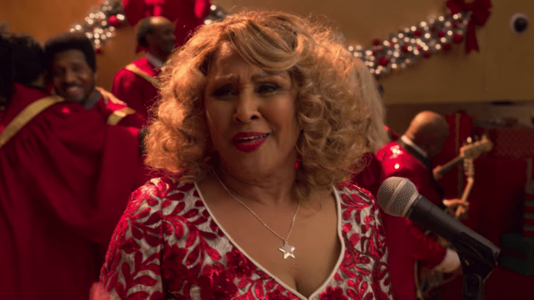 Darlene Love in The Christmas Chronicles 2