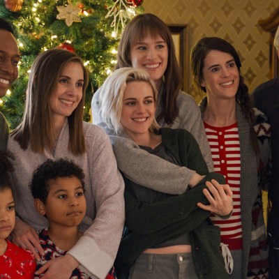 Kristen Stewart and Mackenzie Davis in Happiest Season