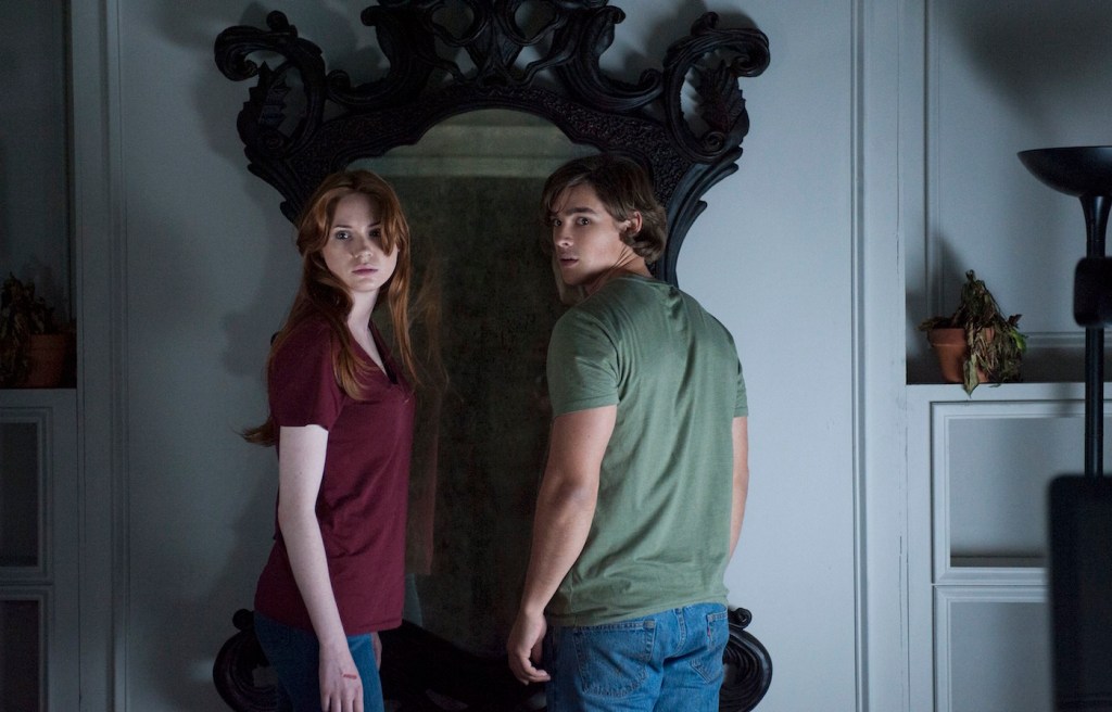 Karen Gillan and Brenton Thwaites in Oculus