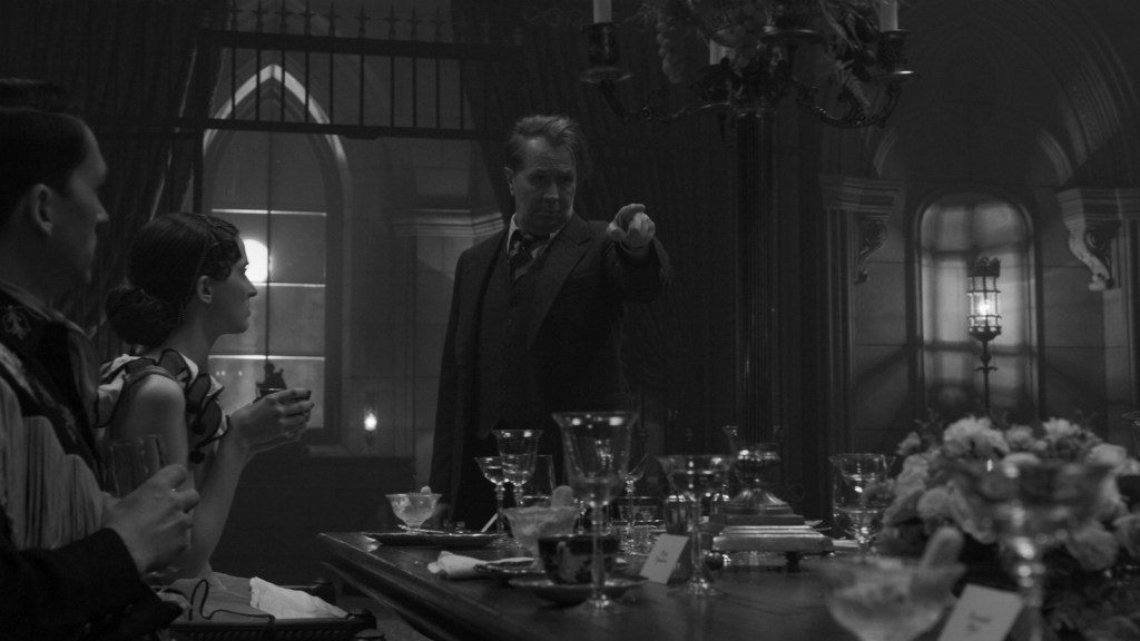 Gary Oldman in San Simeon in Mank