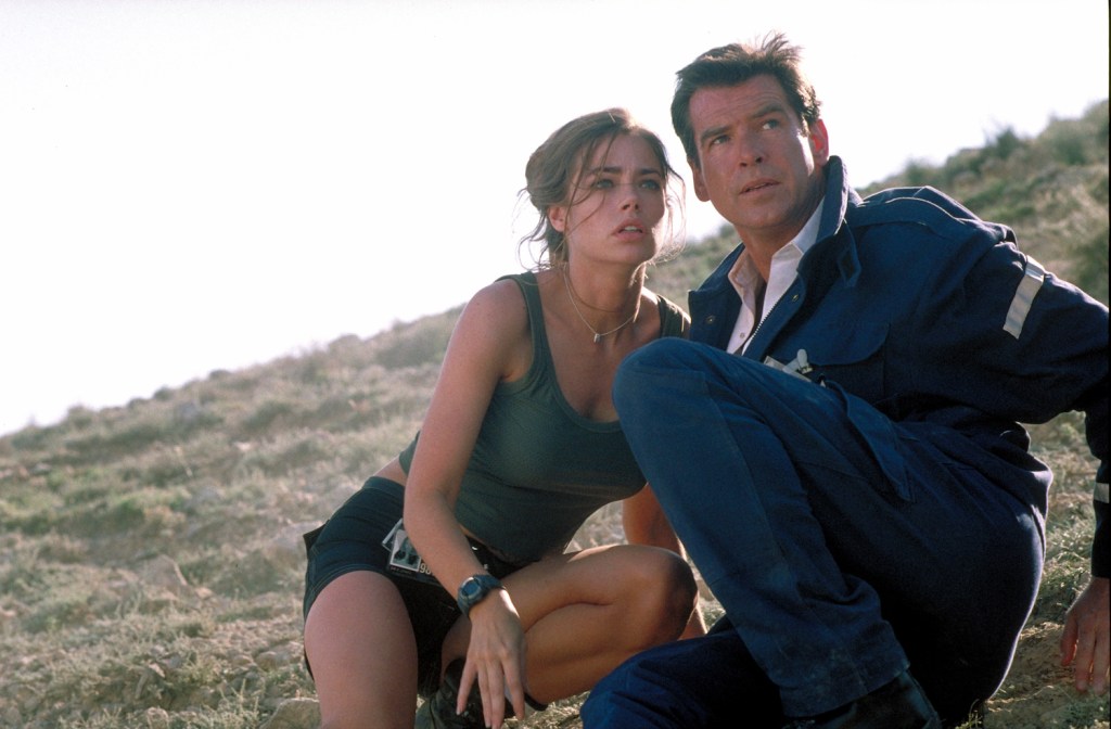 Pierce Brosnan and Denise Richards in The World Is Not Enough
