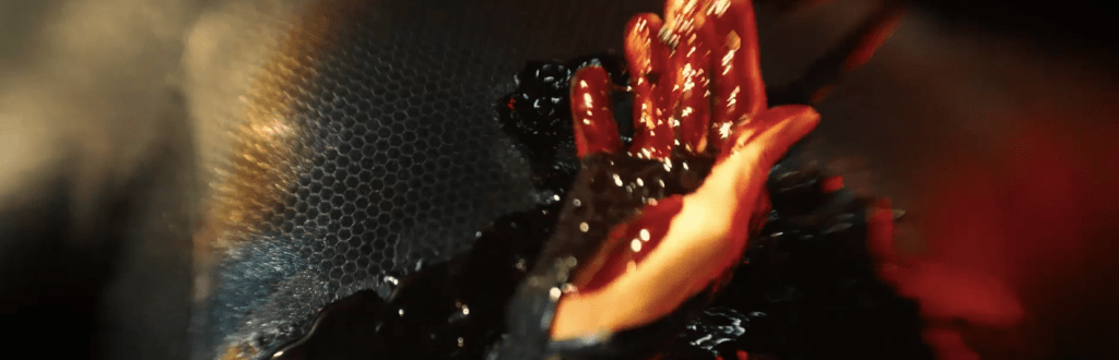 Georgiou's bloody hand in Star Trek: Discovery Season 3 Episode 6 Georgiou Flashback