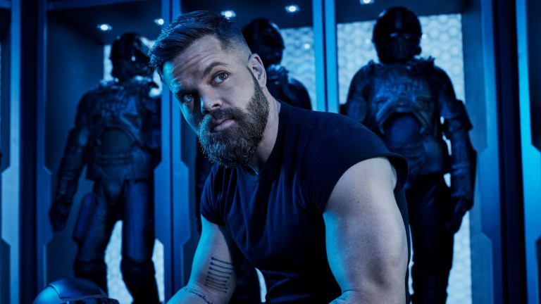 Wes Chatham as Amos Burton in The Expanse