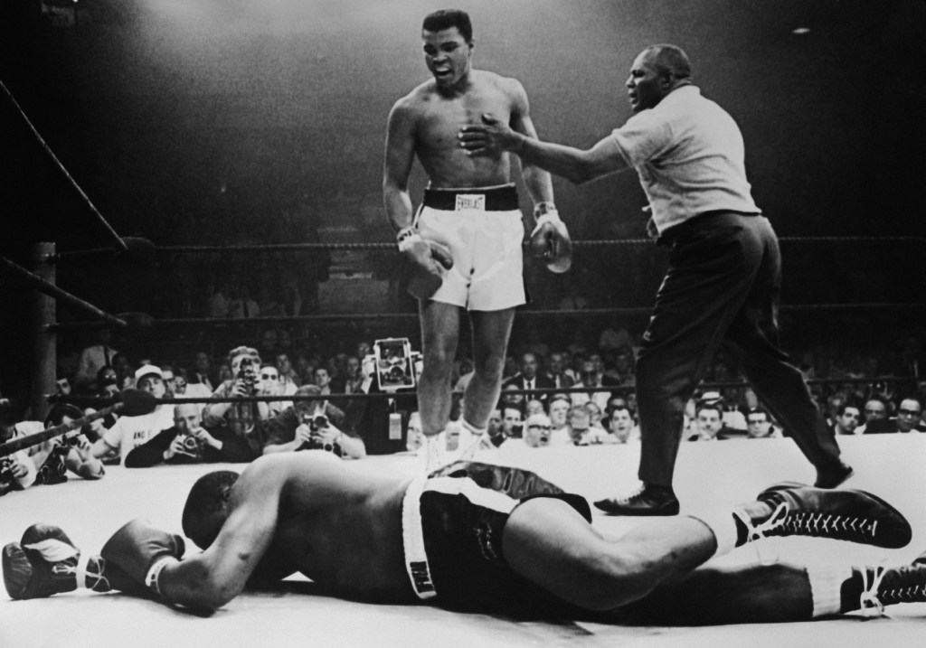 Muhammad Ali Knocks Out Sonny Liston